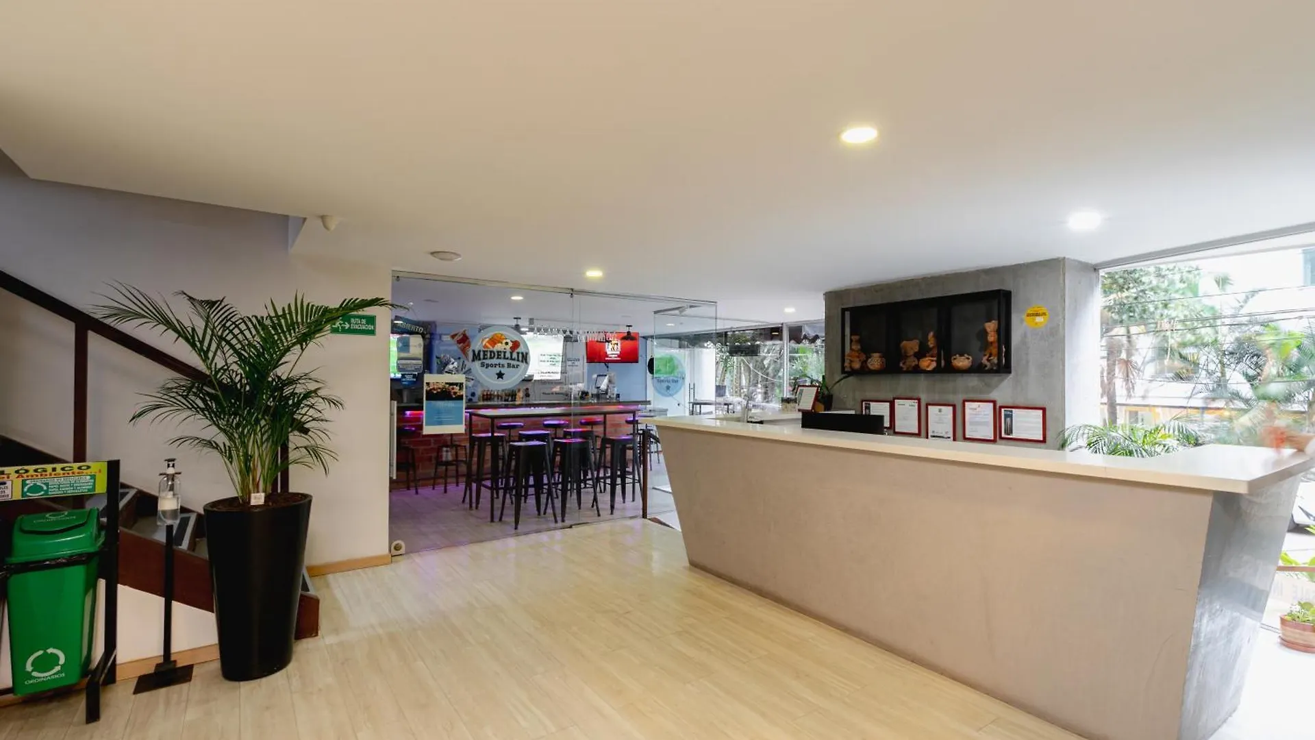 Apartment Your Laureles Home Away From Home, Great Rates! Medellin