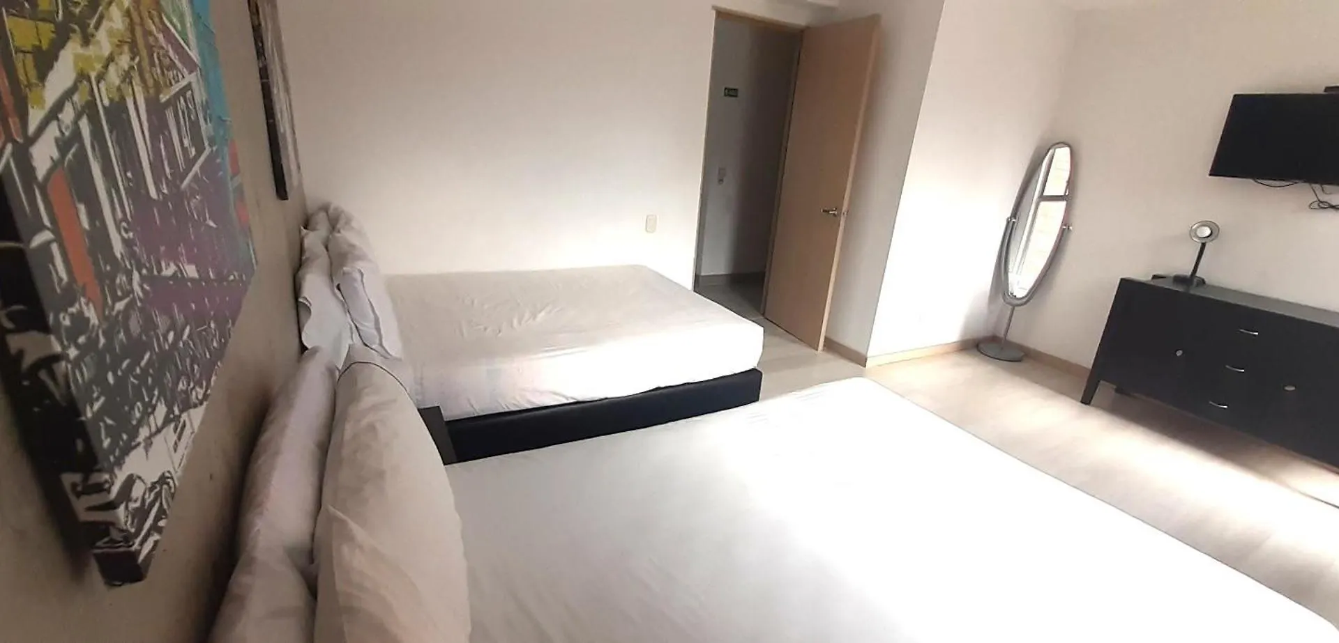 Your Laureles Home Away From Home, Great Rates! Medellin
