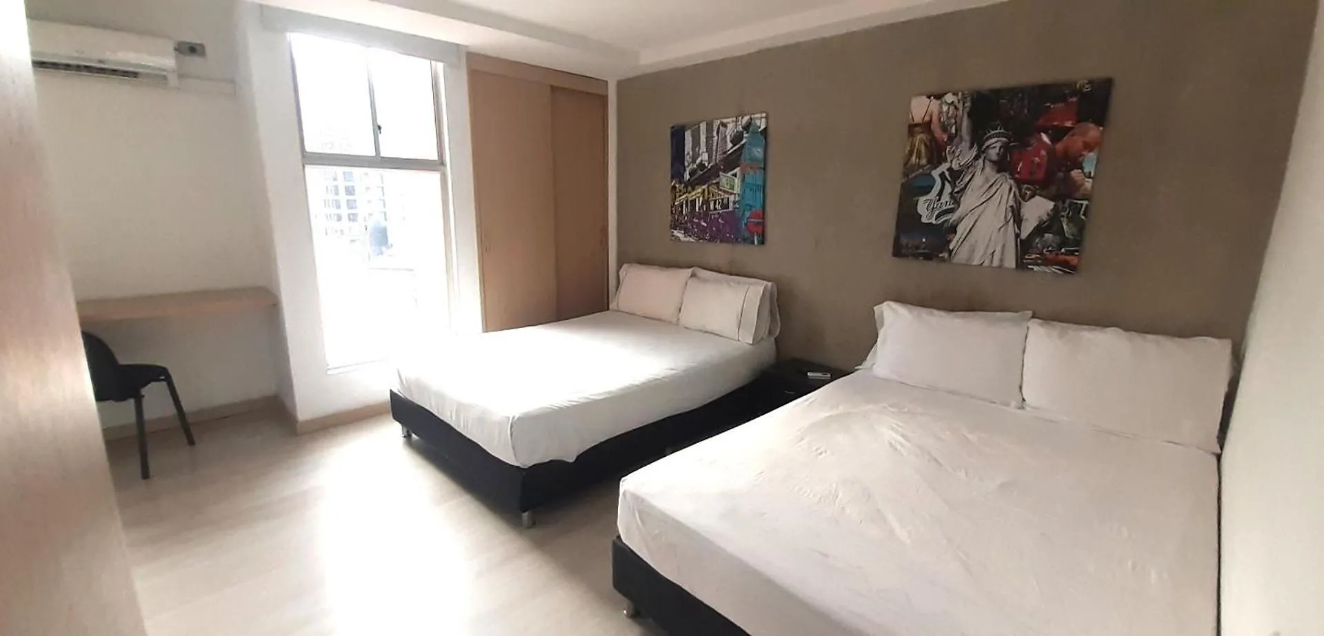 Your Laureles Home Away From Home, Great Rates! Medellin Apartment