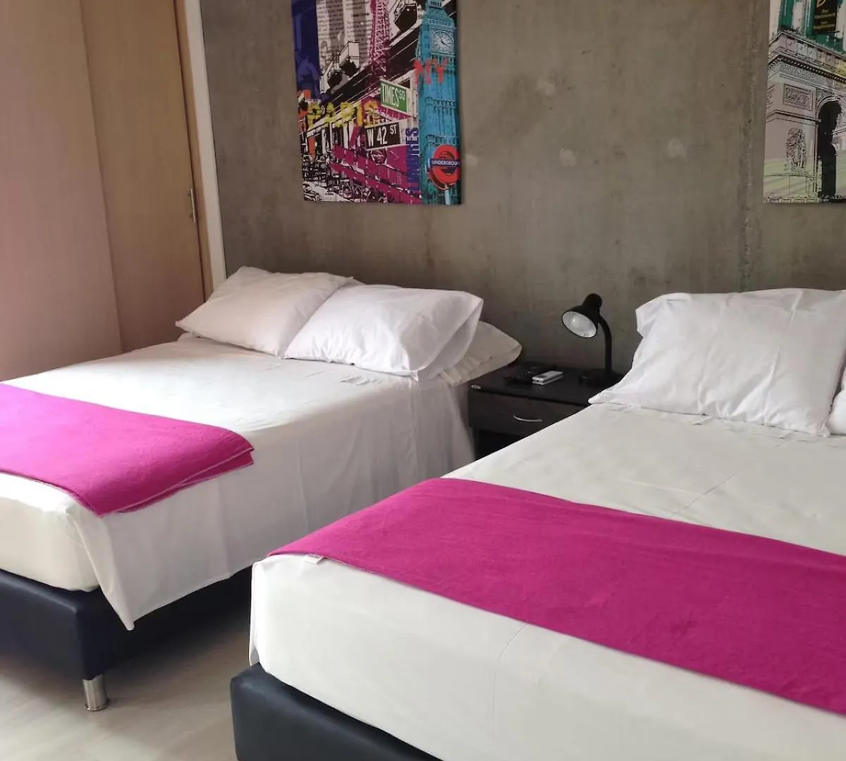 Your Laureles Home Away From Home, Great Rates! Medellin